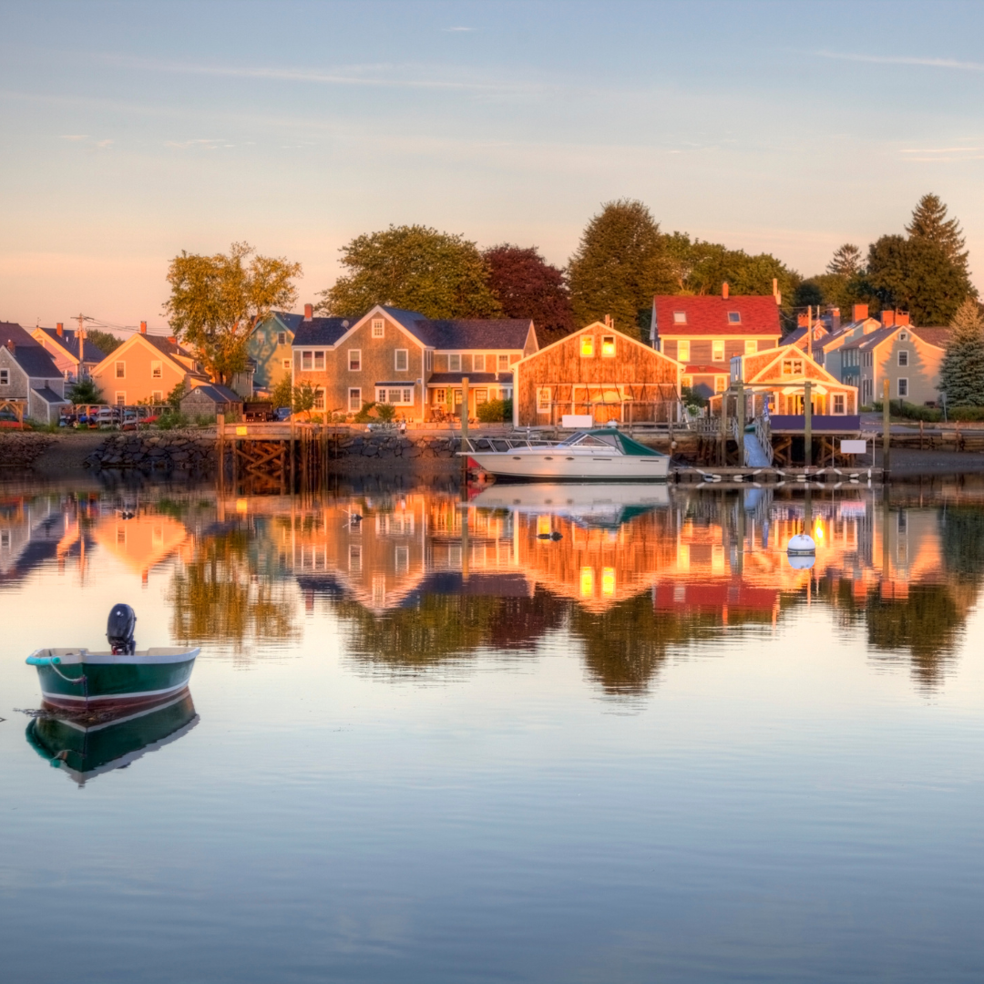 lake with houses in New Hampshire